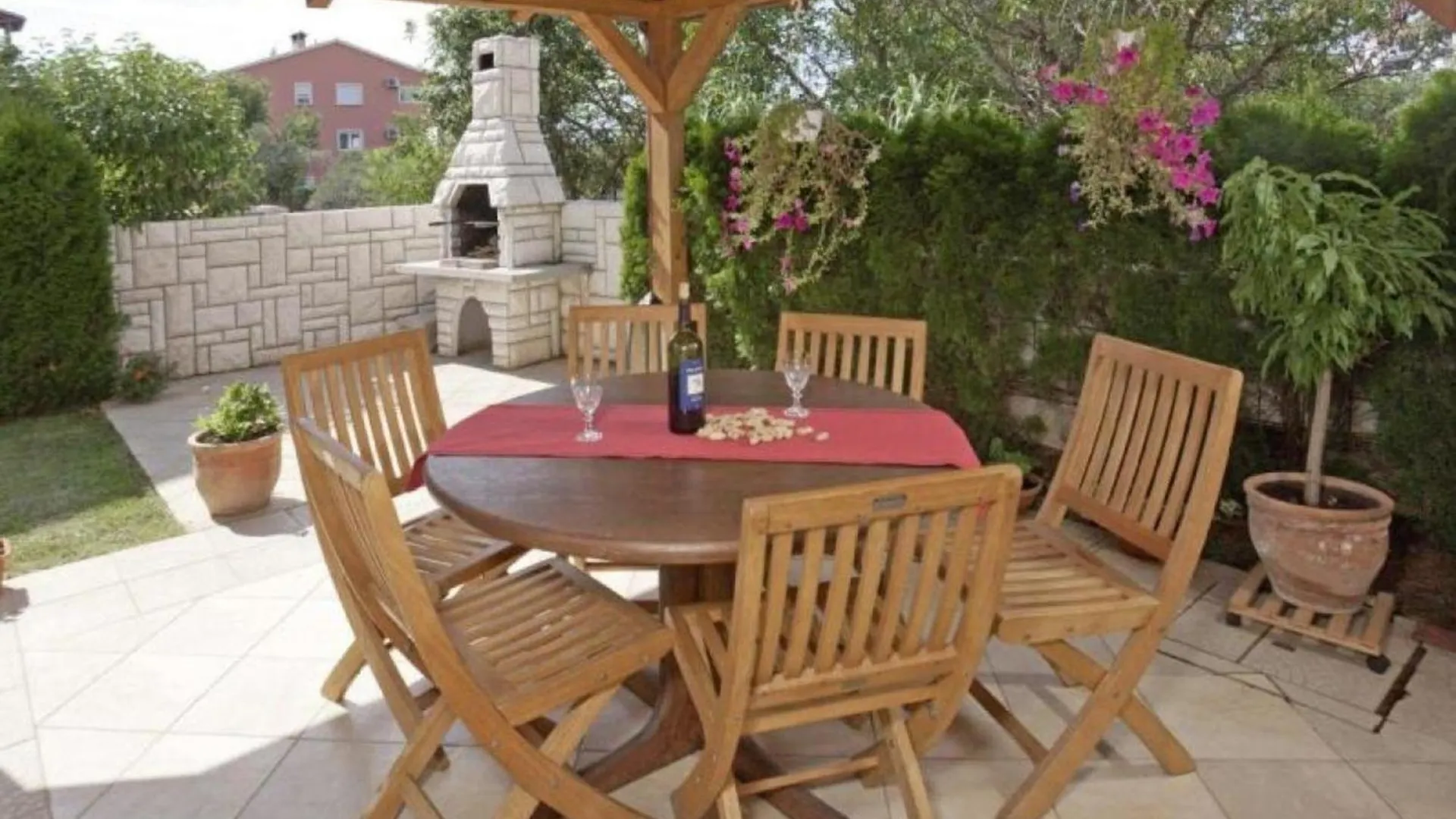 Wohnung Mit Gemeinschaftspool Und Garten Vinkuran 0*,